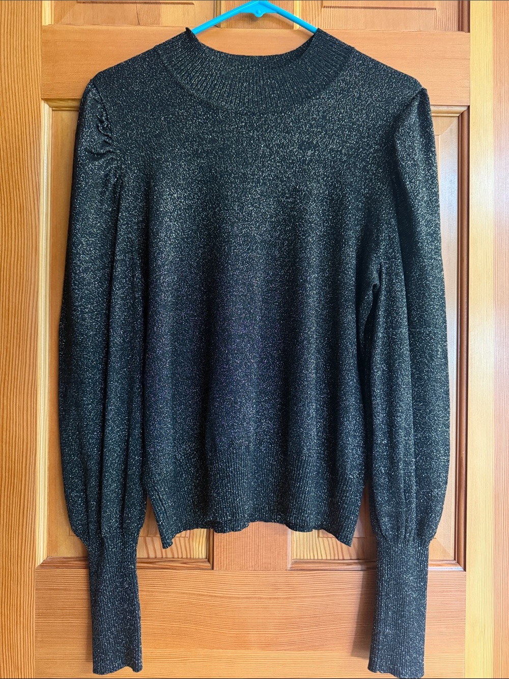 EVEREVE Leslie Metallic Puff Sleeve Sweater L